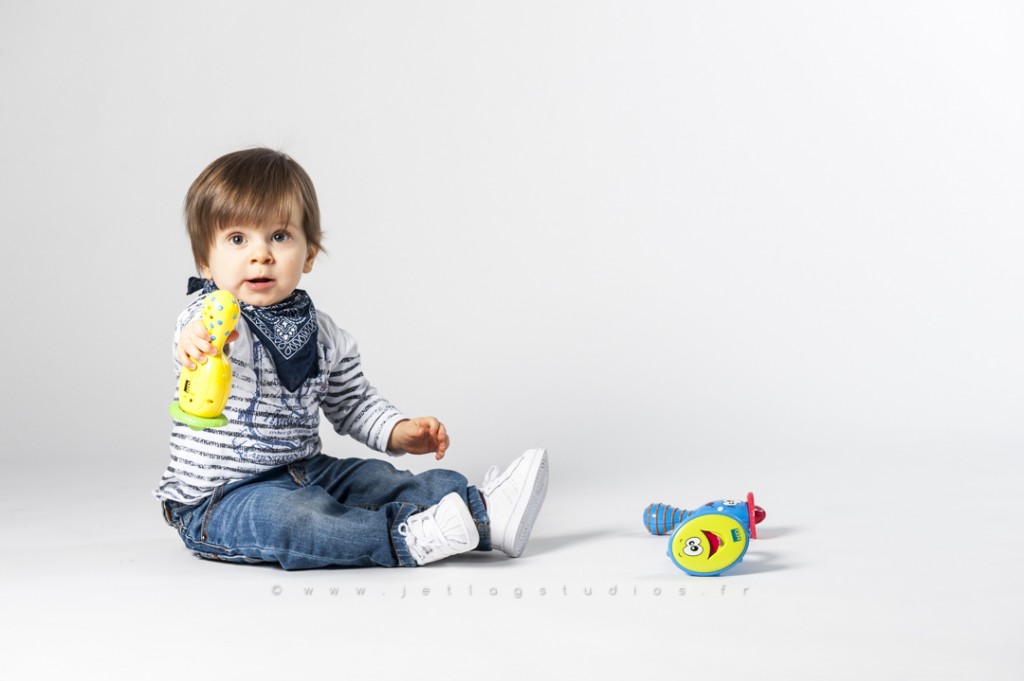 studio photo portrait de petit garçon